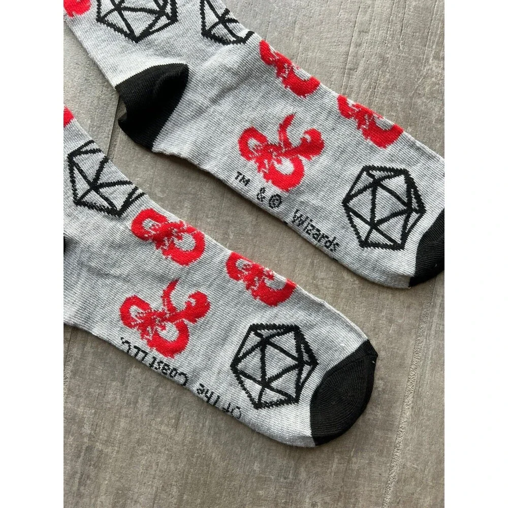 Dungeons & Dragons Men’s Crew Socks Gray Size 6-12 NEW Novelty Gift Collectors